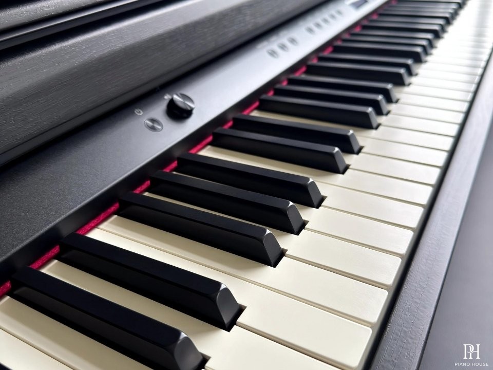 ROLAND LX-706 CB