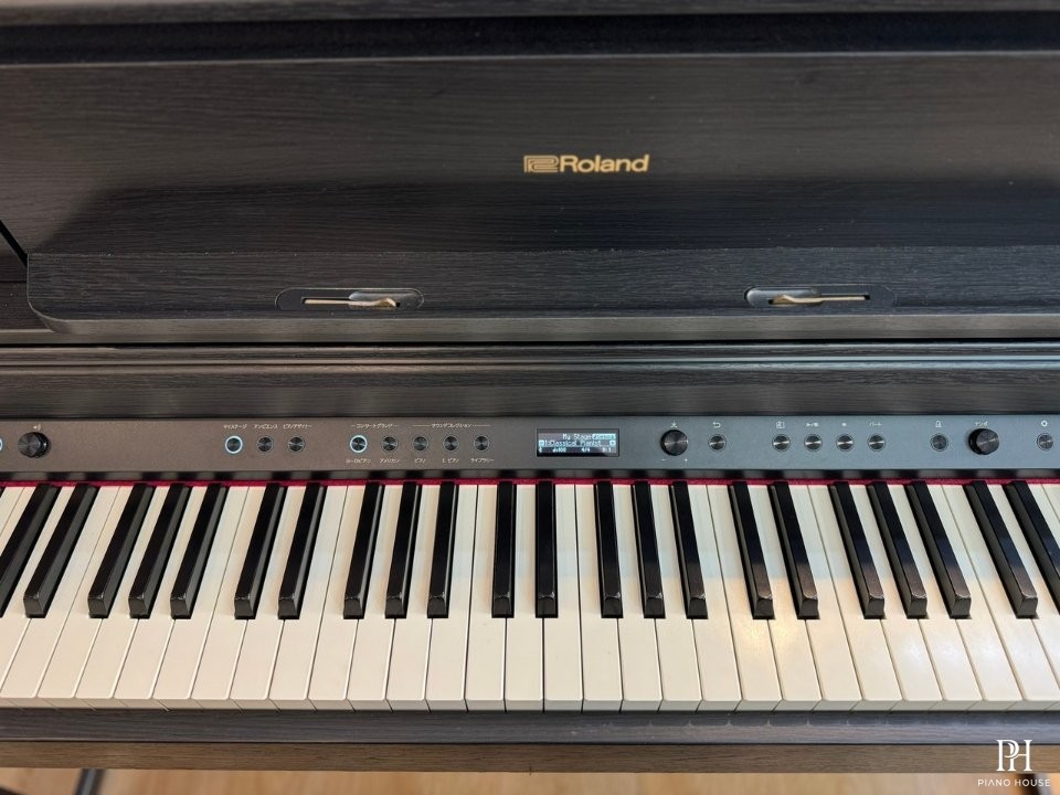 ROLAND LX-705 CB