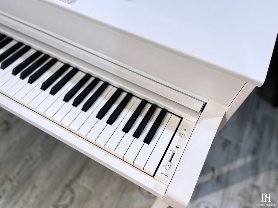 YAMAHA SCLP-7450 WH (USED)