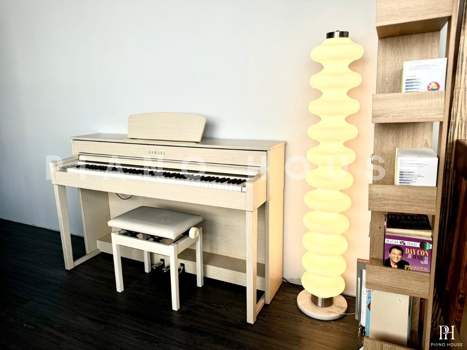 YAMAHA CLP-535 WA