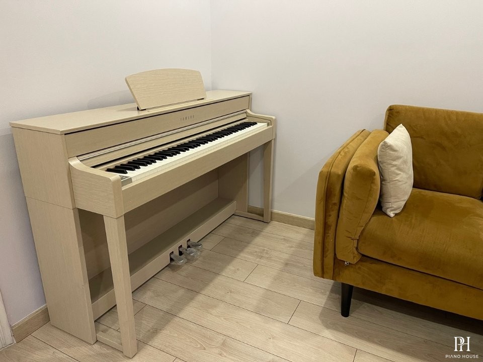 YAMAHA CLP-535 WA