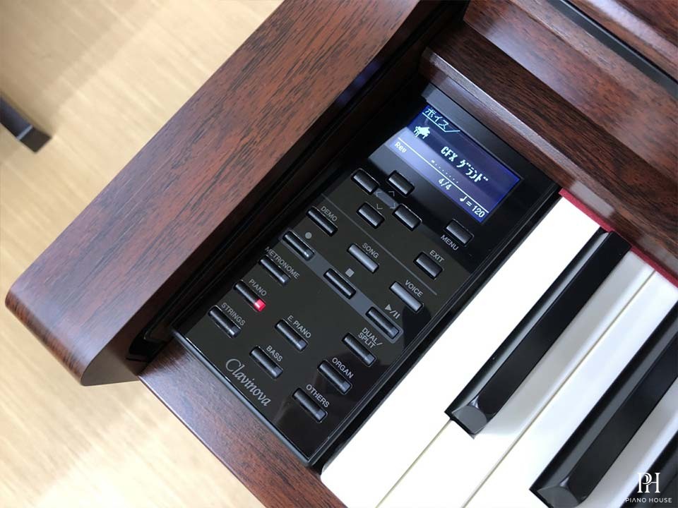 YAMAHA CLP-545 M
