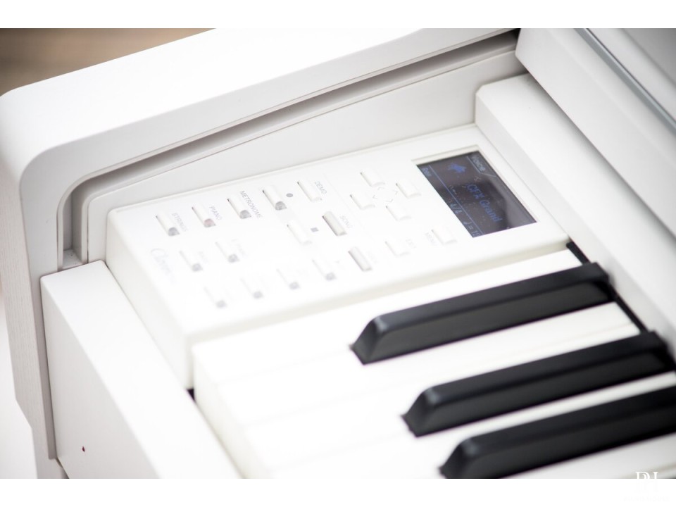 YAMAHA CLP-545 WH