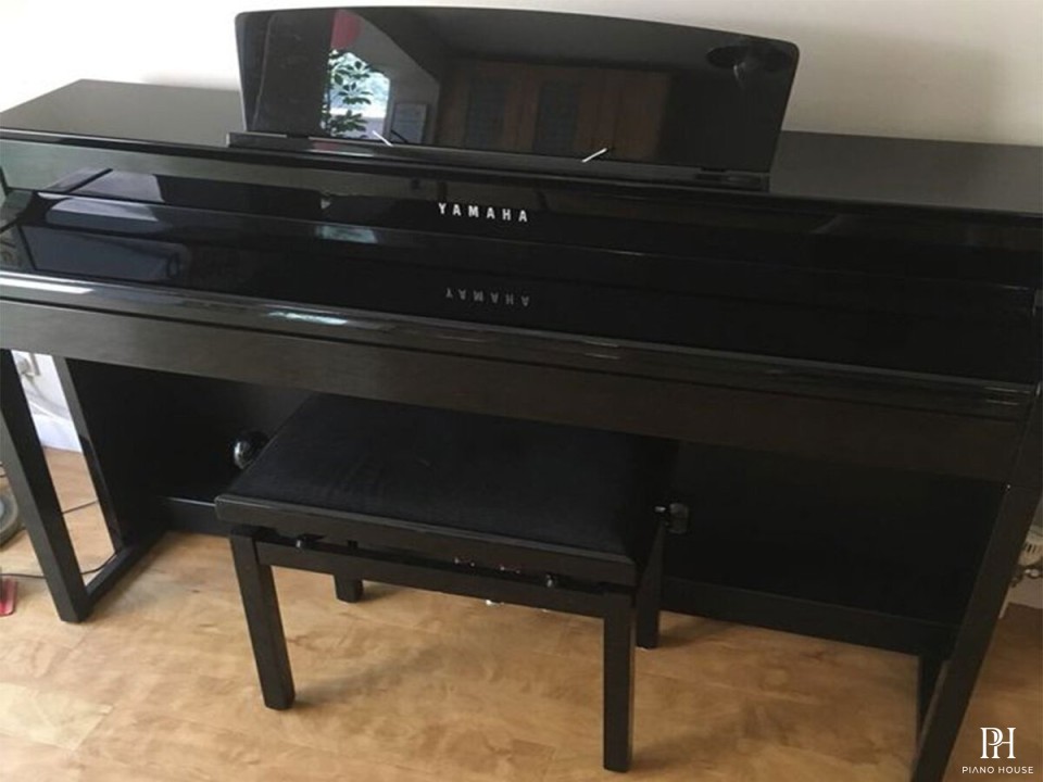 YAMAHA CLP-535 PE