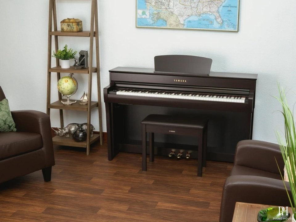 YAMAHA CLP-735 R