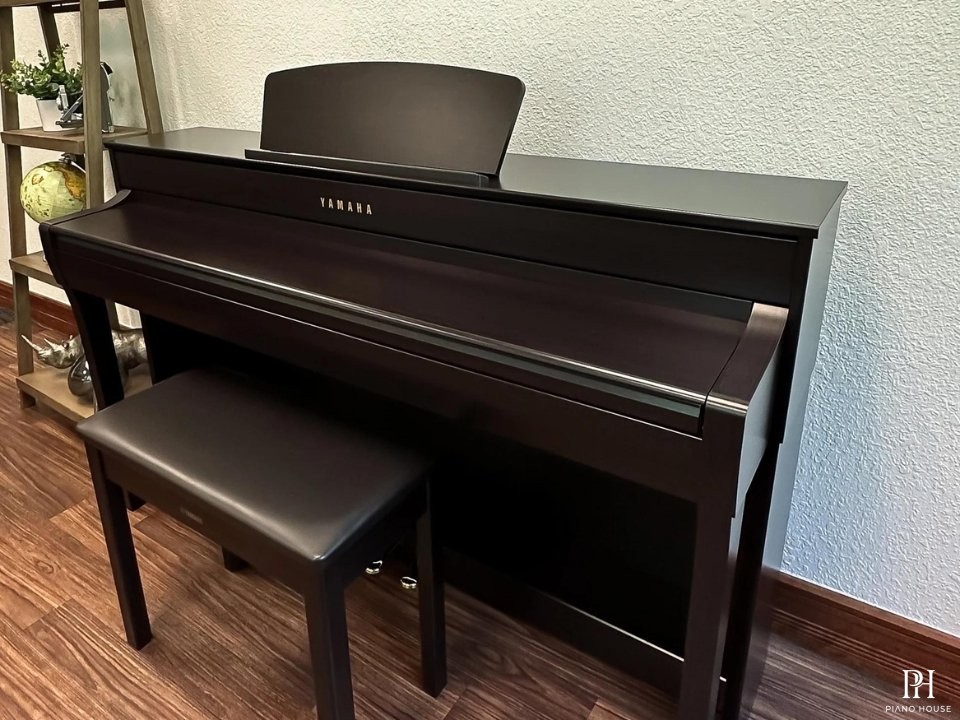 YAMAHA CLP-735 R