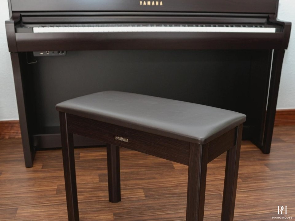 YAMAHA CLP-735 R