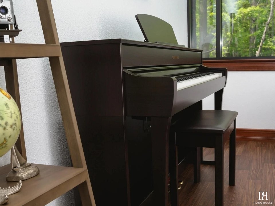 YAMAHA CLP-735 R