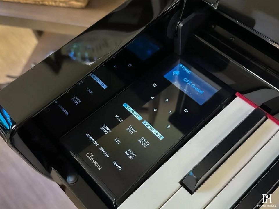 YAMAHA CLP-785 PE