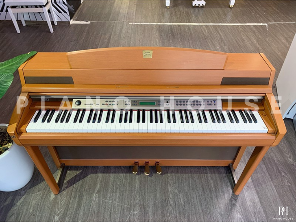 YAMAHA CLP-270