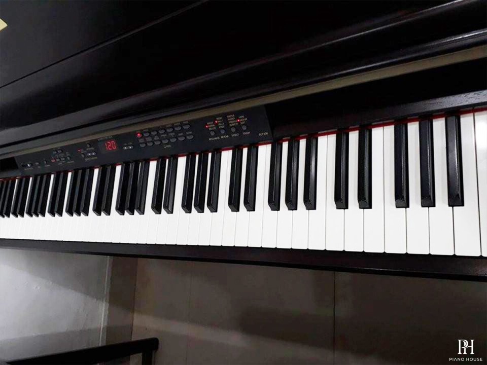 YAMAHA CLP-230 R