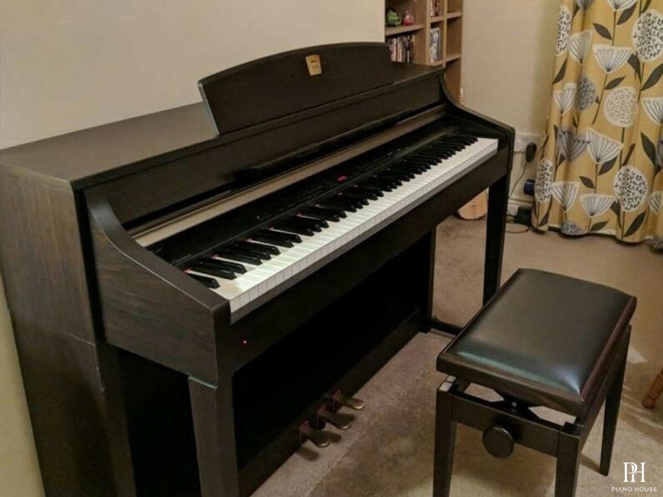YAMAHA CLP-370 R