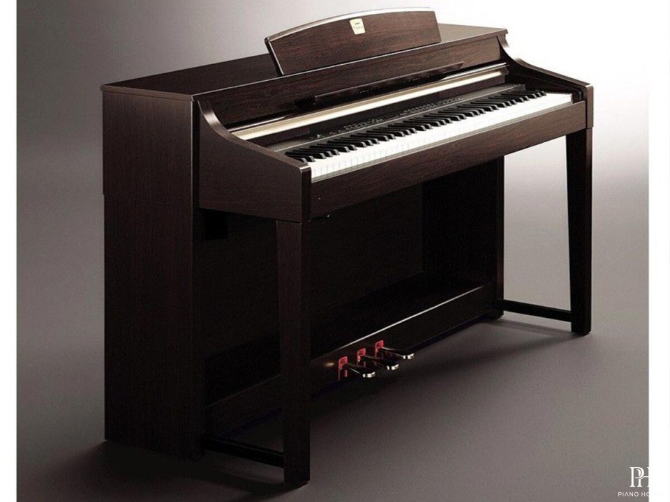 YAMAHA CLP-370 R