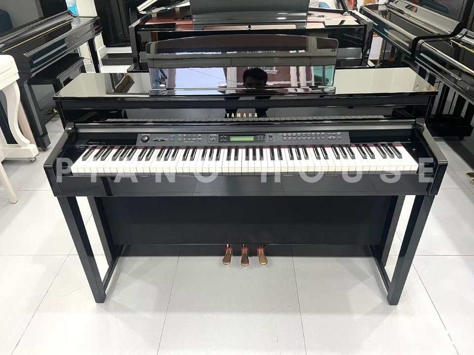 YAMAHA CLP-480 PE