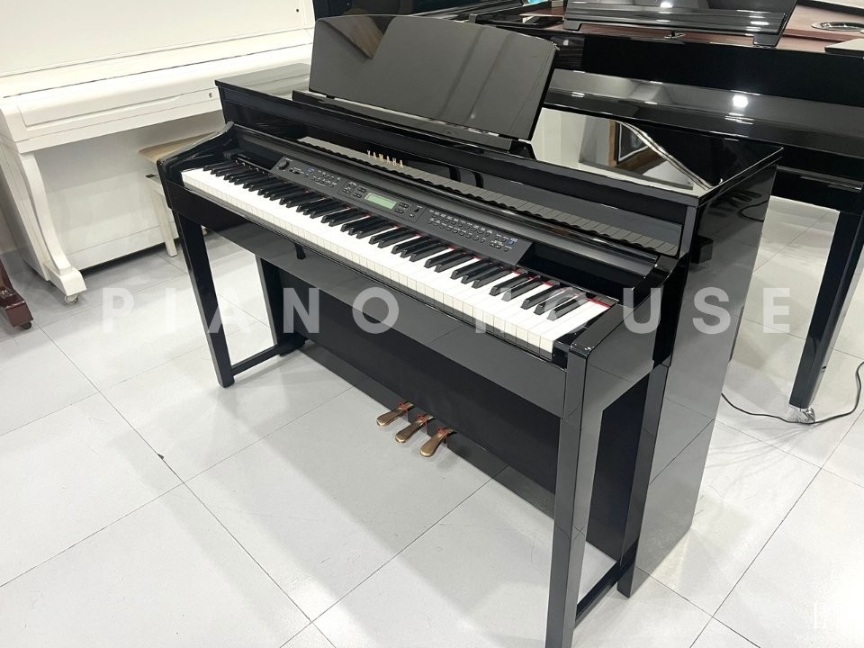 YAMAHA CLP-480 PE