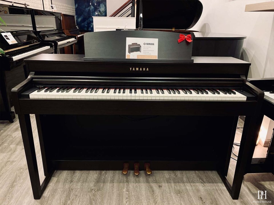 YAMAHA CLP-440 R