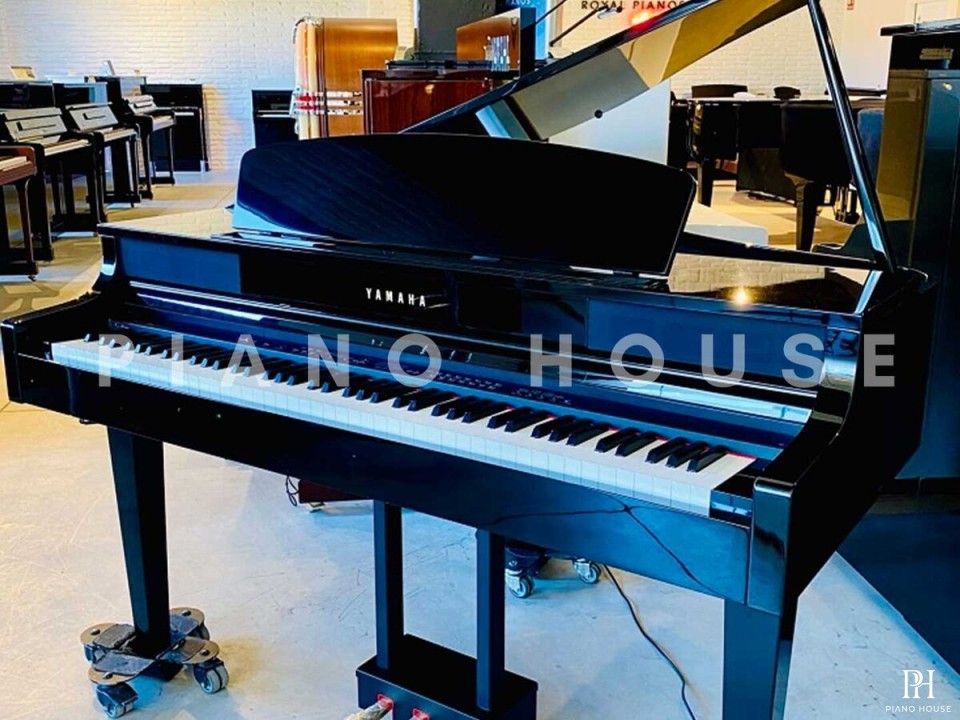 YAMAHA CLP-465GP PE
