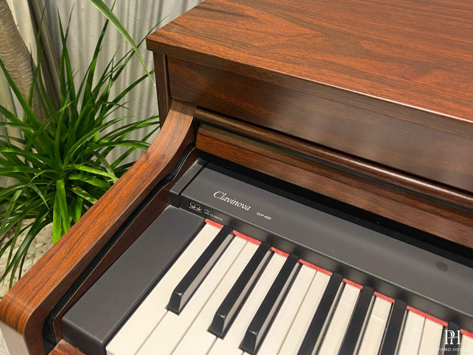 YAMAHA CLP-430 M