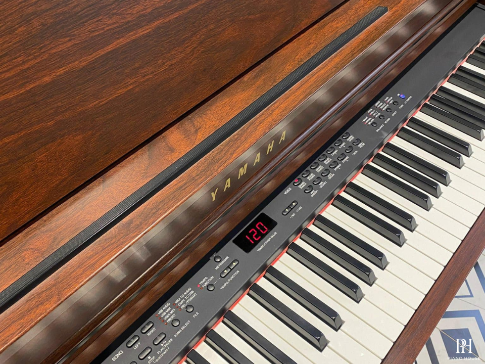YAMAHA CLP-430 M