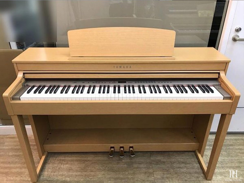 YAMAHA CLP-440 C