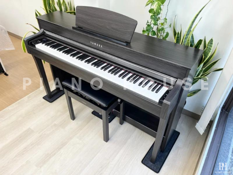 YAMAHA CLP-635 DW