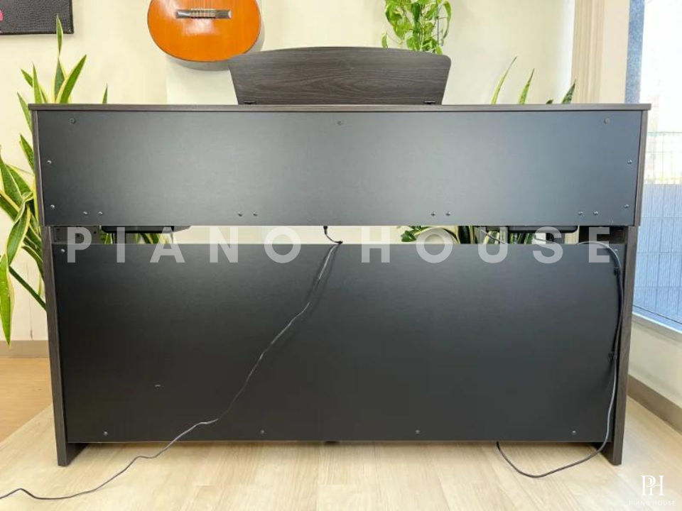 YAMAHA CLP-635 DW