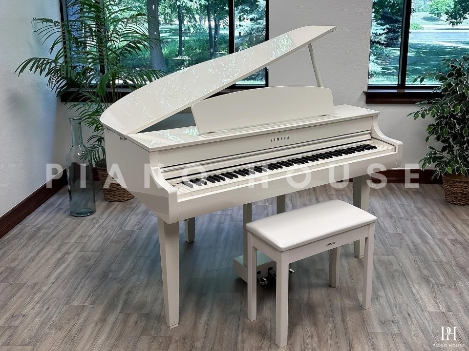 YAMAHA CLP-765GP WH (USED)