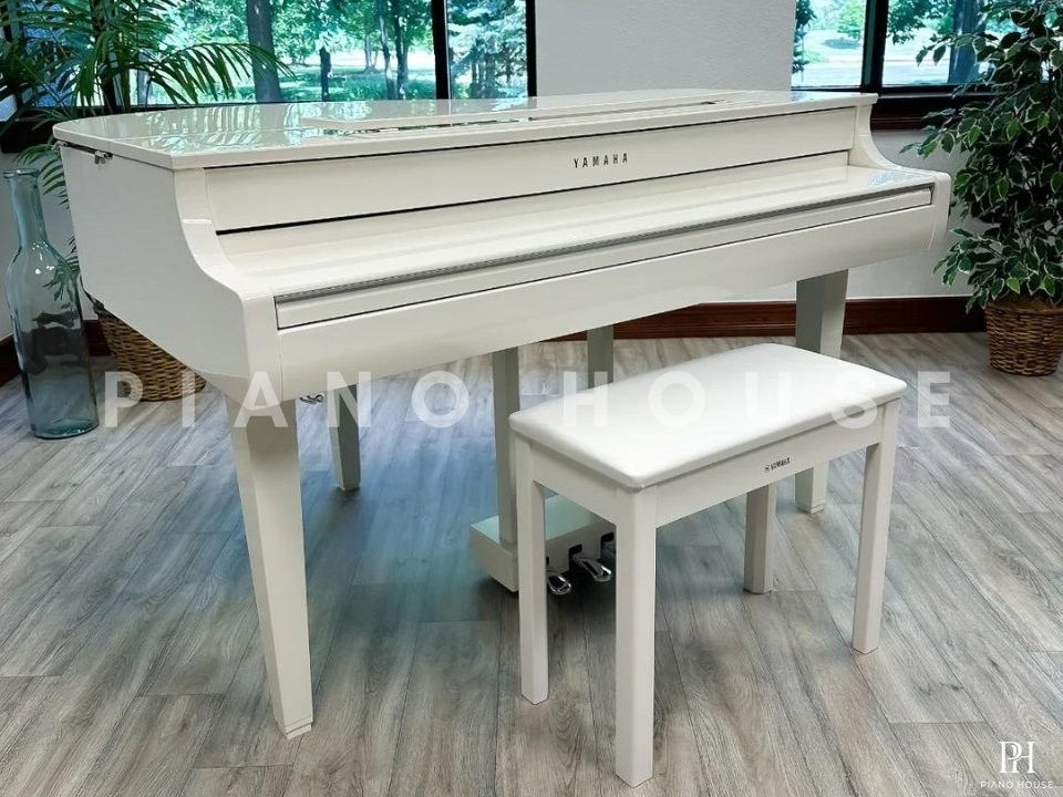 YAMAHA CLP-765GP WH (USED)