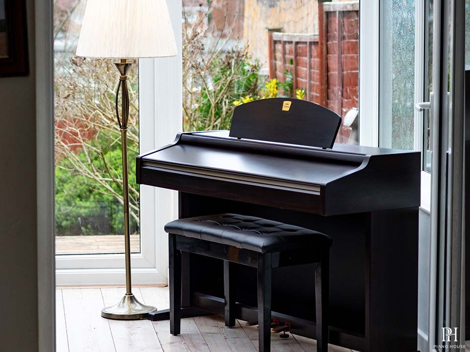YAMAHA CLP-930