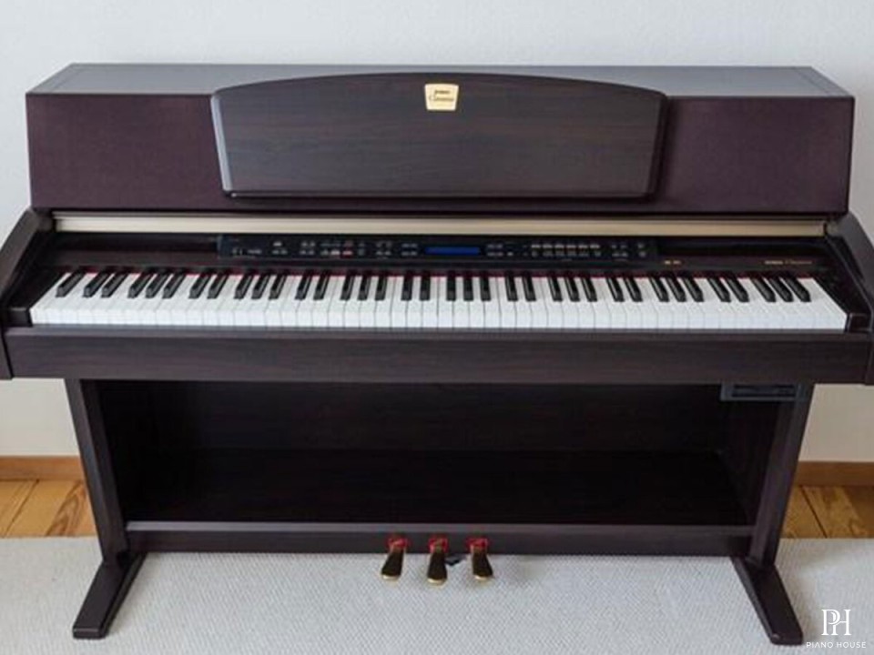 YAMAHA CLP-970
