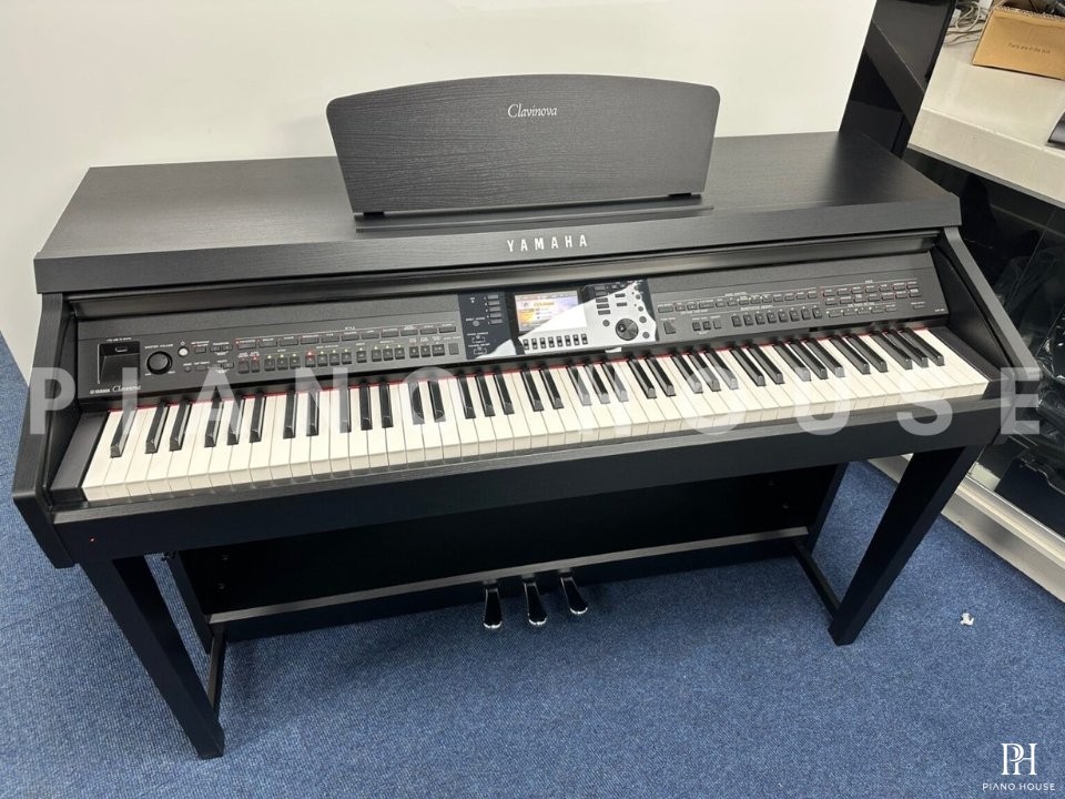 YAMAHA CVP-701 B