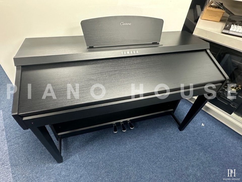 YAMAHA CVP-701 B