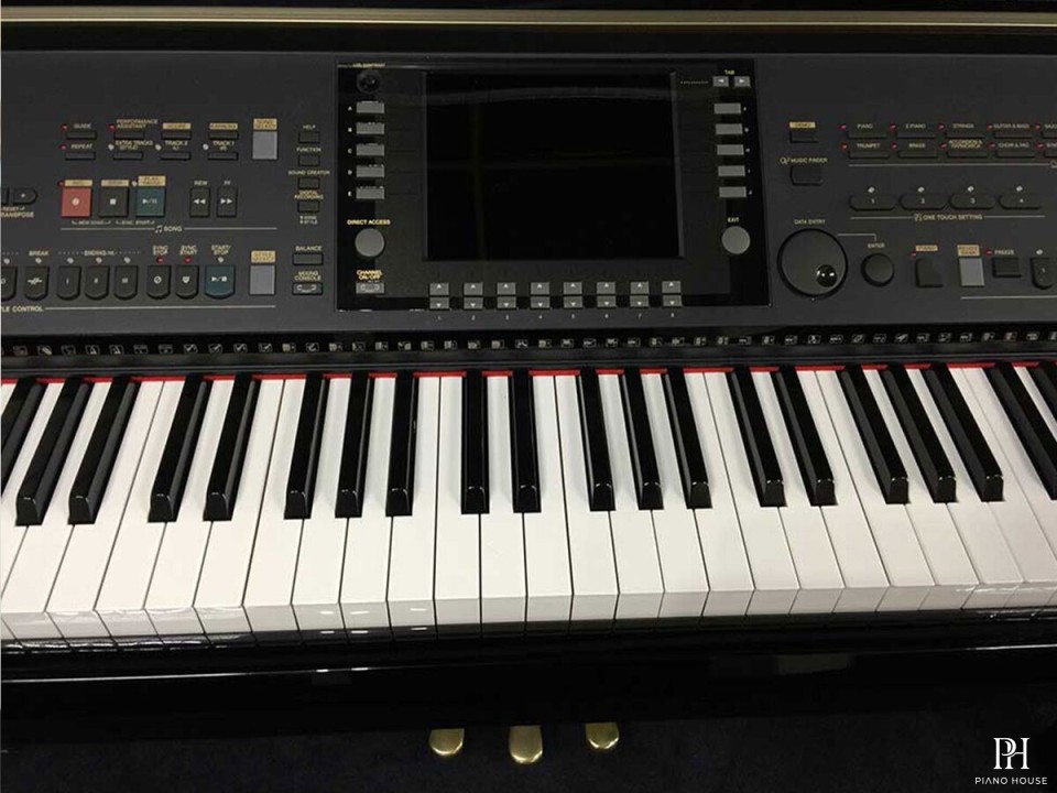 YAMAHA CVP-309 PE