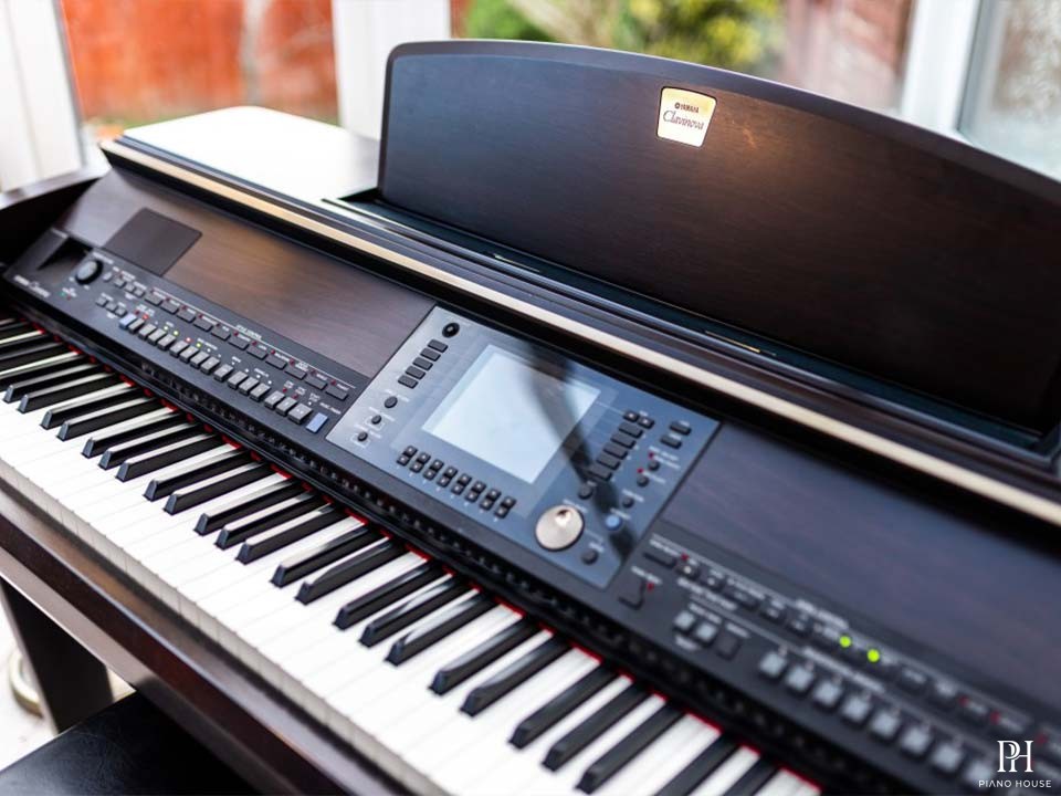 YAMAHA CVP-405 R