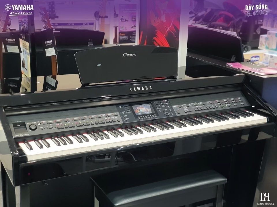 YAMAHA CVP-701 PE