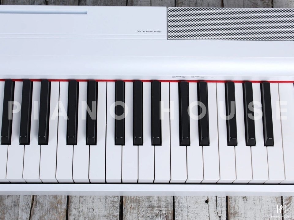 YAMAHA P-125A WH