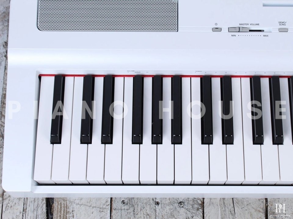 YAMAHA P-125A WH