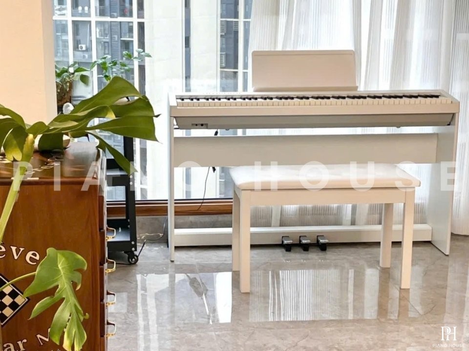 YAMAHA P-225WH
