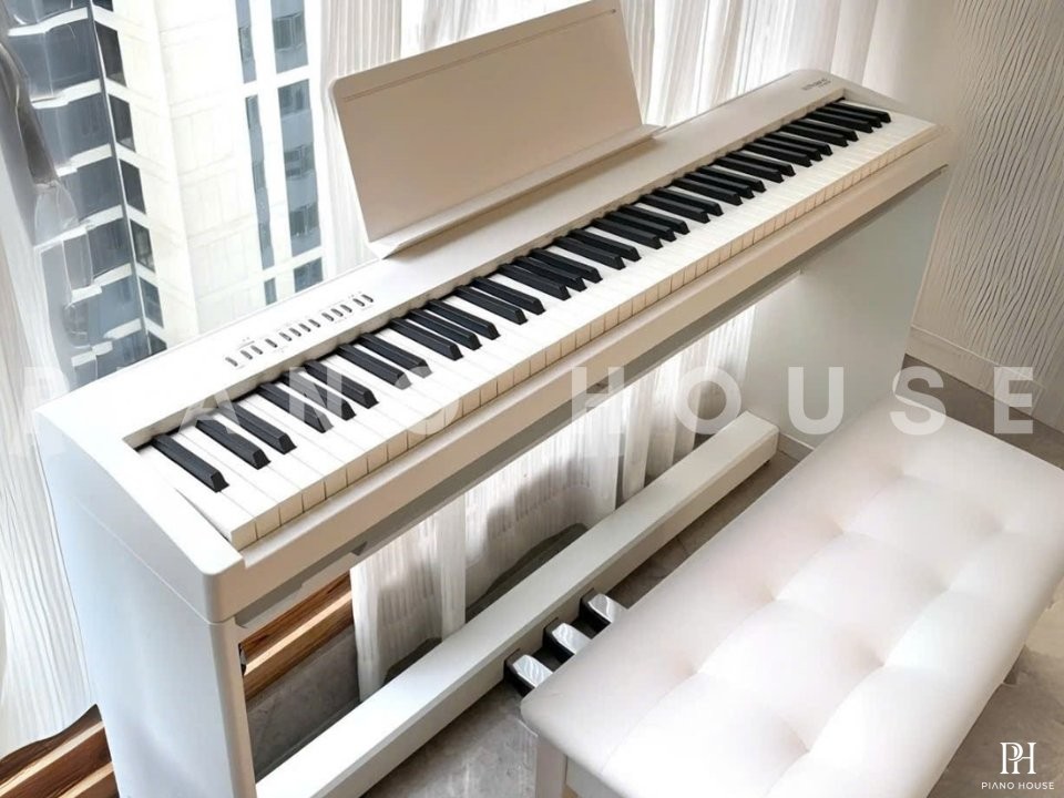 YAMAHA P-225WH