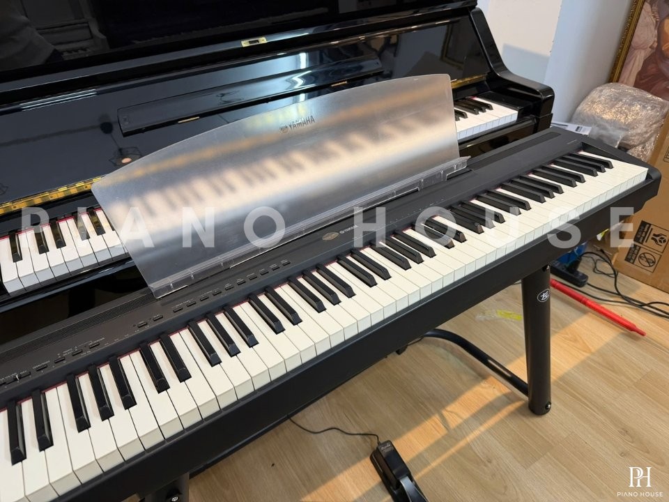 YAMAHA P-95