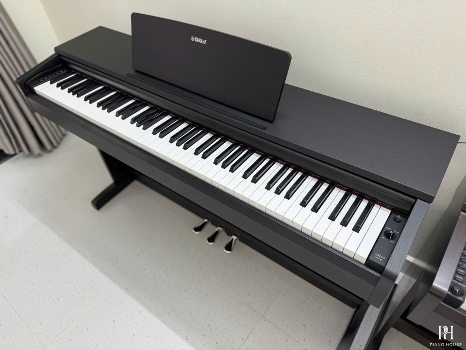 YAMAHA YDP-142 B