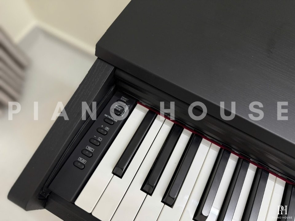 YAMAHA YDP-142 B