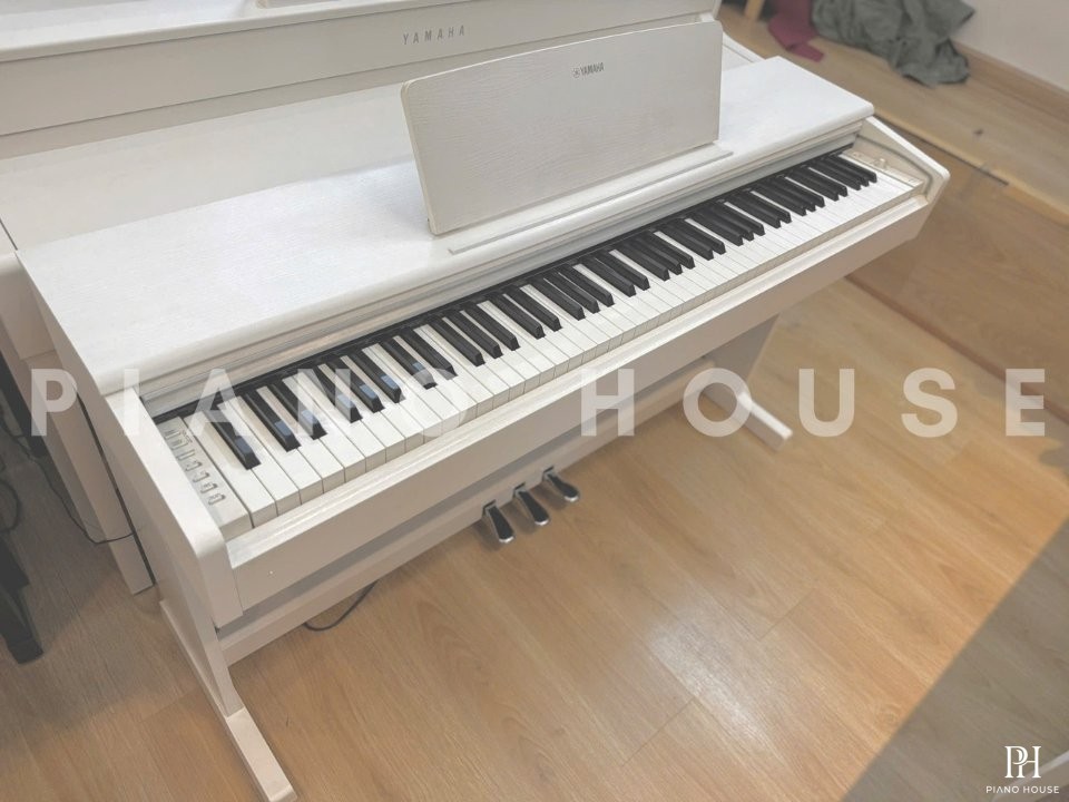 YAMAHA YDP-144 WH (USED)