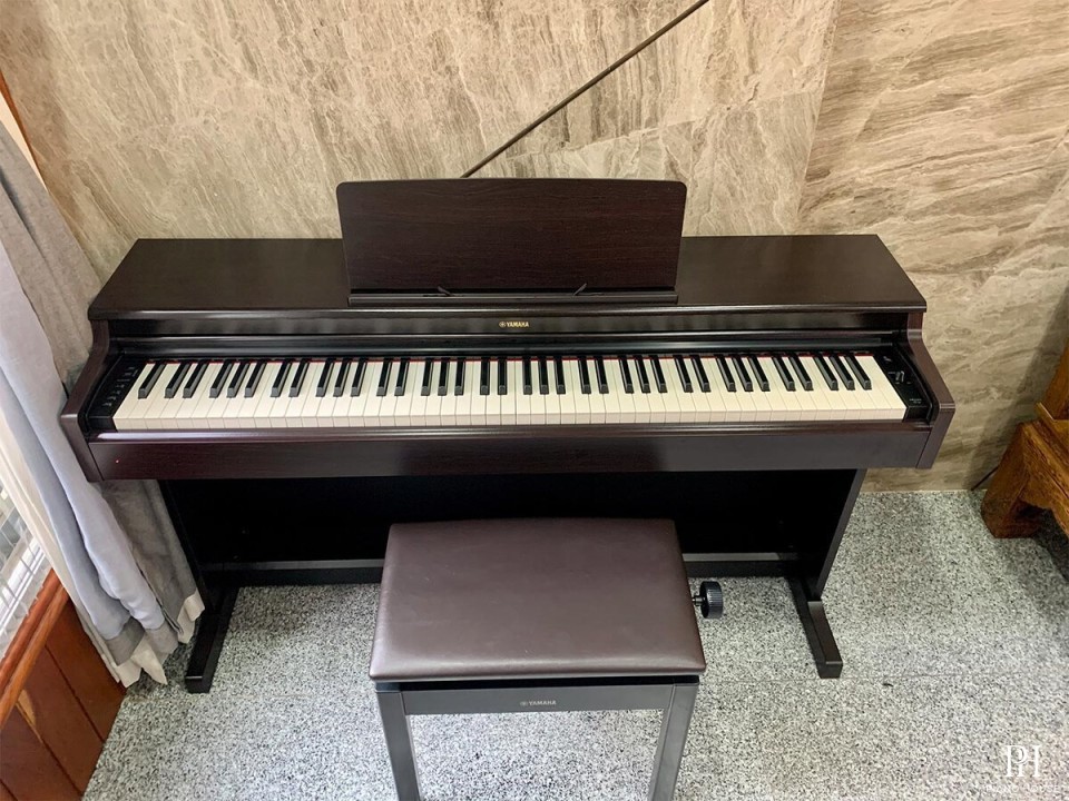 YAMAHA YDP-164 R (USED)