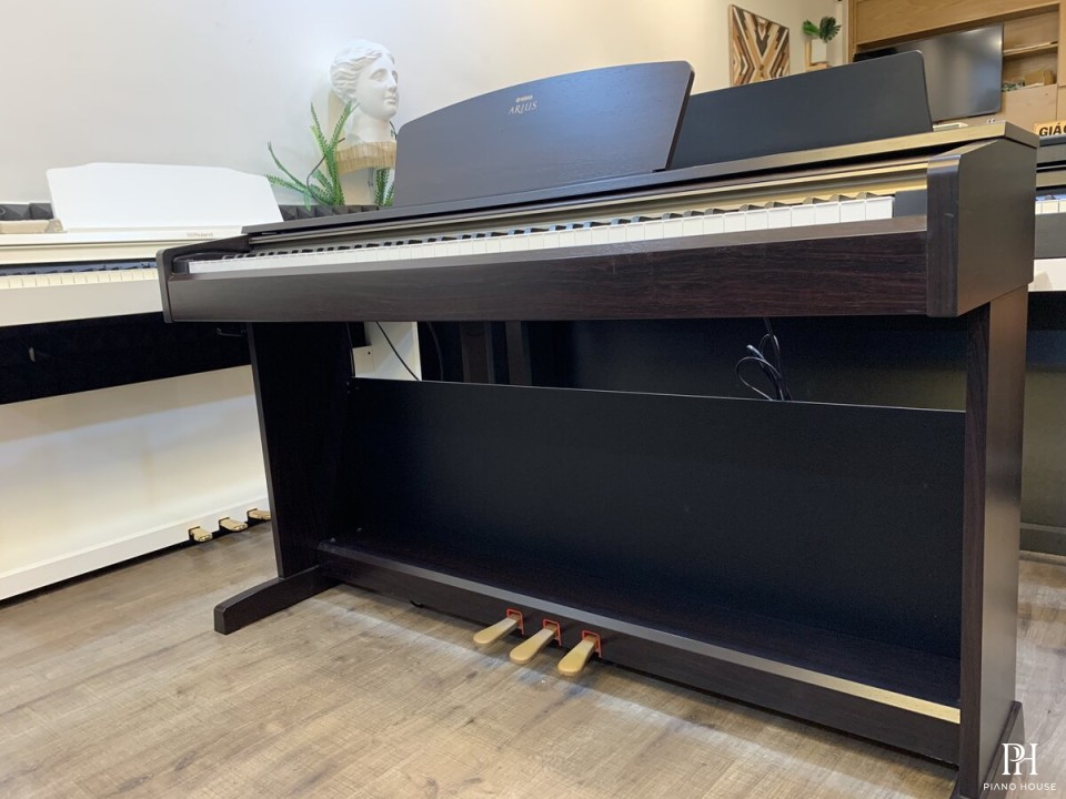YAMAHA YDP-161 R