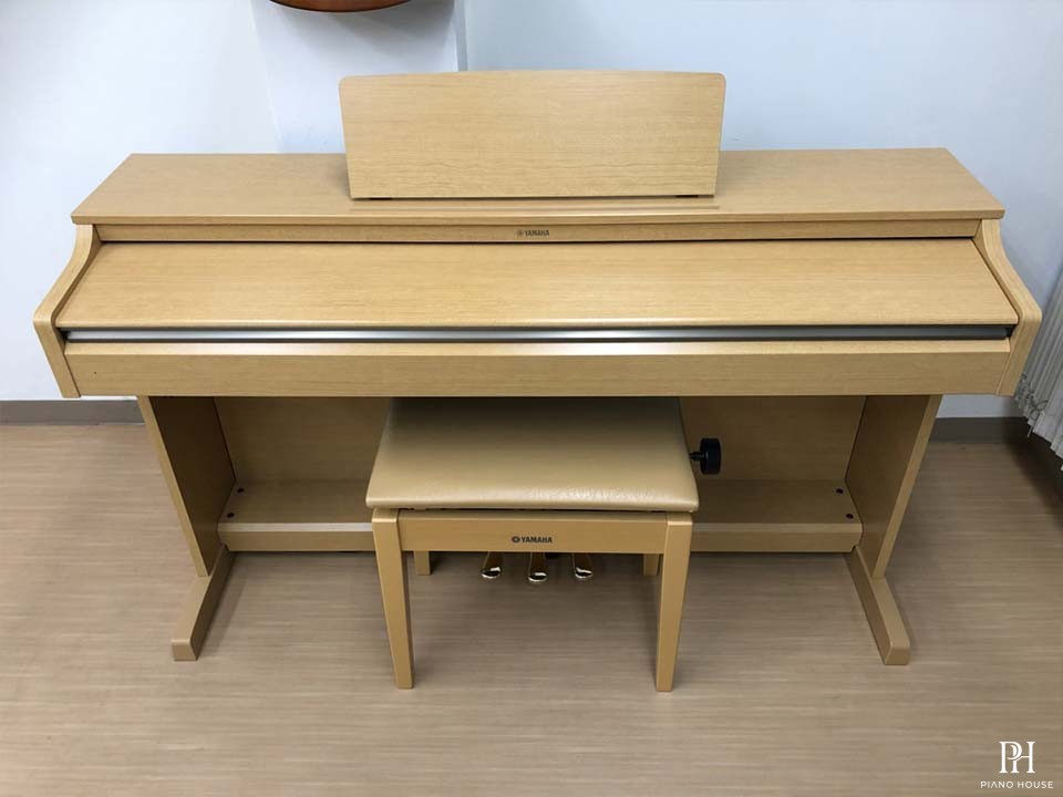 YAMAHA YDP-162 C