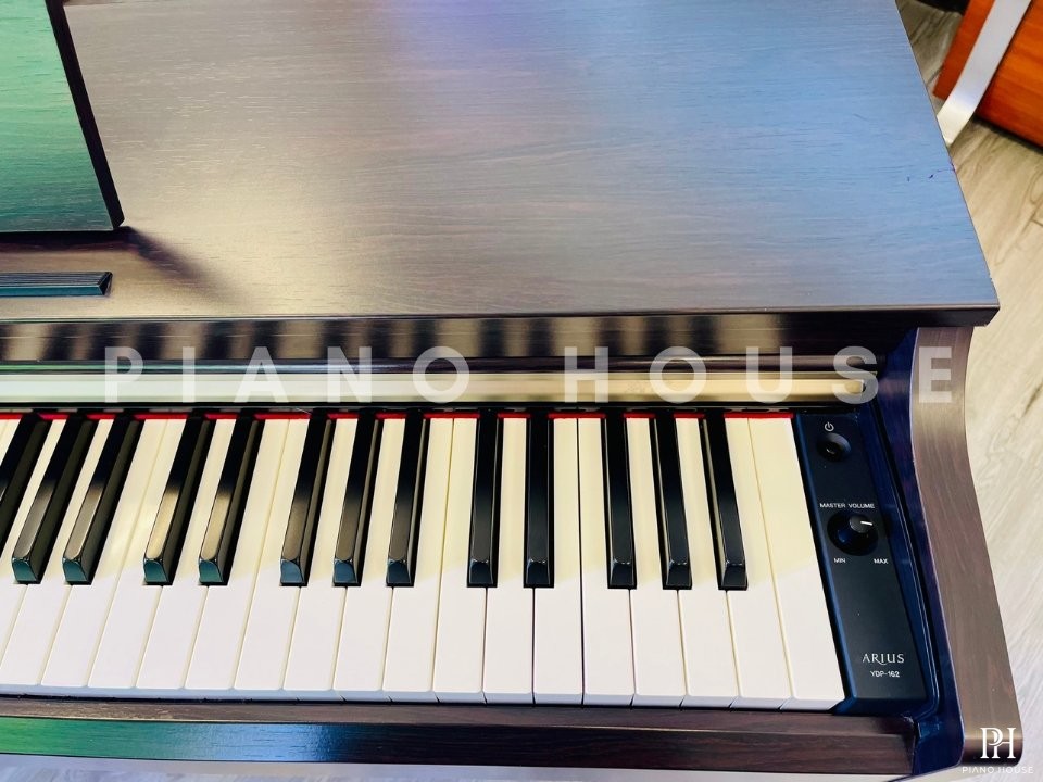YAMAHA YDP-162 R