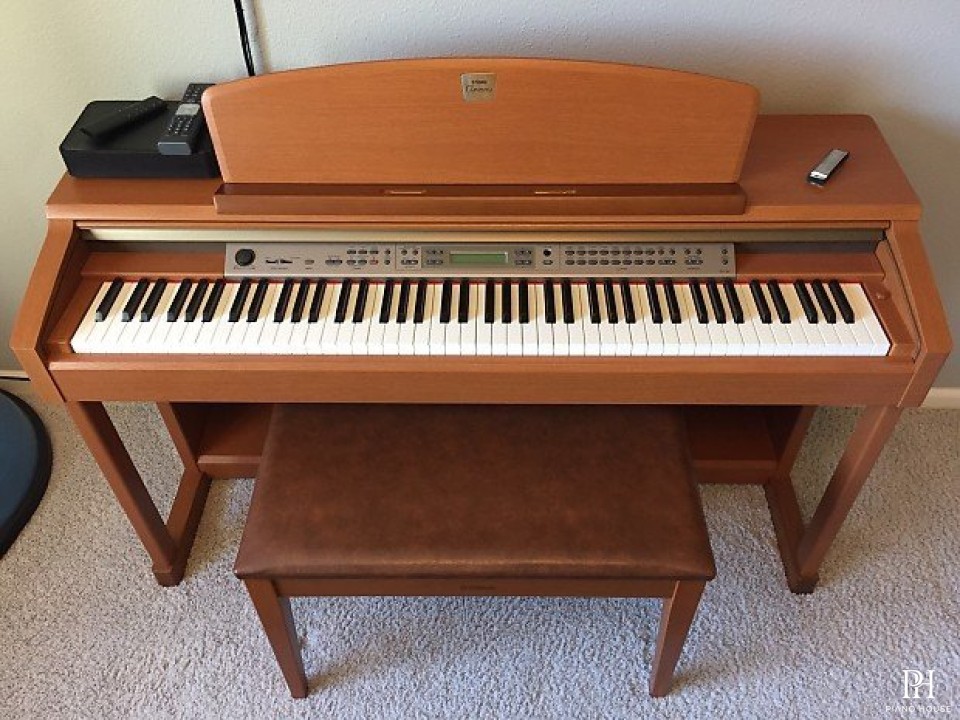 Yamaha CLP-150C