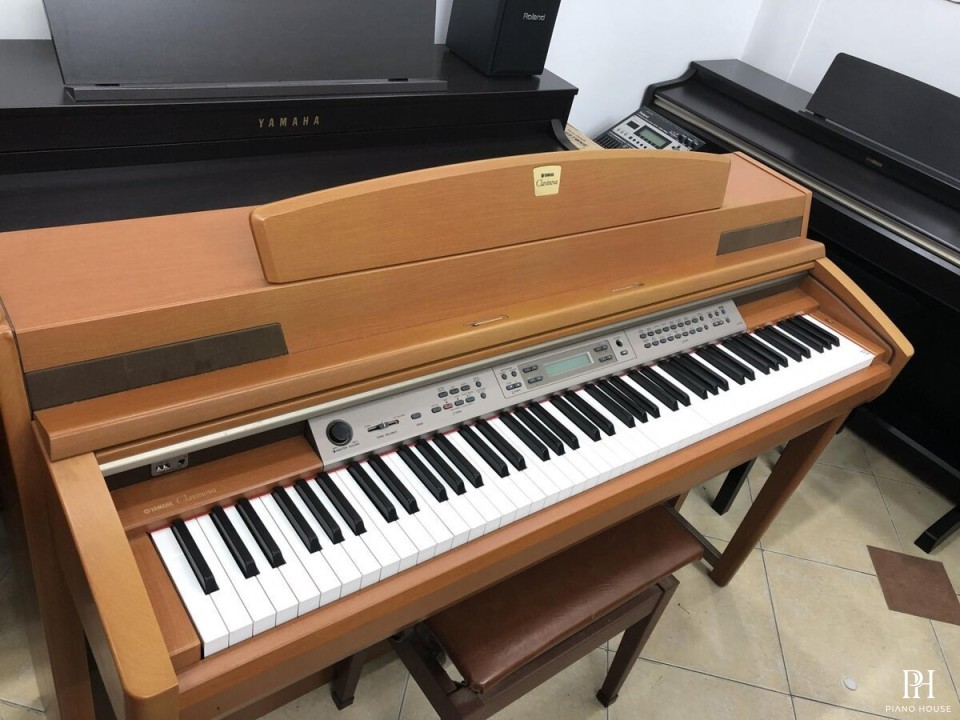 YAMAHA CLP-280 C