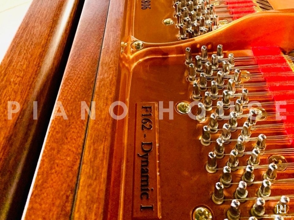 FEURICH 162 - "DYNAMIC I" (Satin Walnut)
